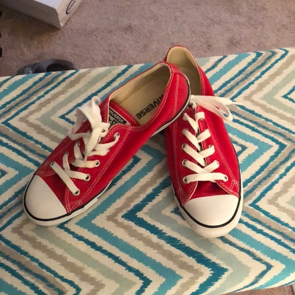 red dainty converse